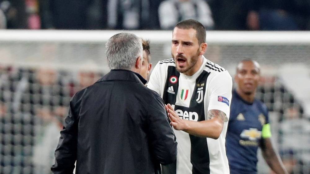 Đây là lý do Jose Mourinho vênh mặt ăn mừng trêu ngươi CĐV Juventus - Ảnh 2. Đây là lý do Jose Mourinho vênh mặt ăn mừng trêu ngươi CĐV Juventus - Ảnh 2.