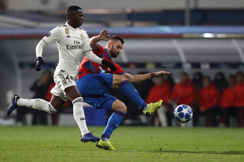 Cột mốc mới của Benzema - Bale, kỷ lục cho HLV Solari và top 5 điểm nhấn trận Viktoria Plzen - Real Madrid - Ảnh 6. Cột mốc mới của Benzema - Bale, kỷ lục cho HLV Solari và top 5 điểm nhấn trận Viktoria Plzen - Real Madrid - Ảnh 6.