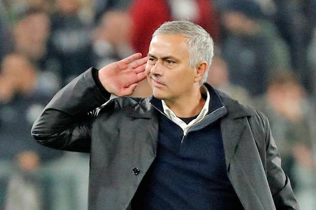 Đây là lý do Jose Mourinho vênh mặt ăn mừng trêu ngươi CĐV Juventus - Ảnh 1. Đây là lý do Jose Mourinho vênh mặt ăn mừng trêu ngươi CĐV Juventus - Ảnh 1.