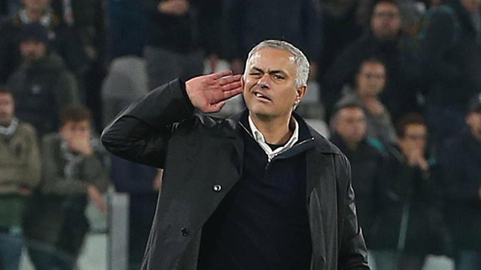 Đây là lý do Jose Mourinho vênh mặt ăn mừng trêu ngươi CĐV Juventus