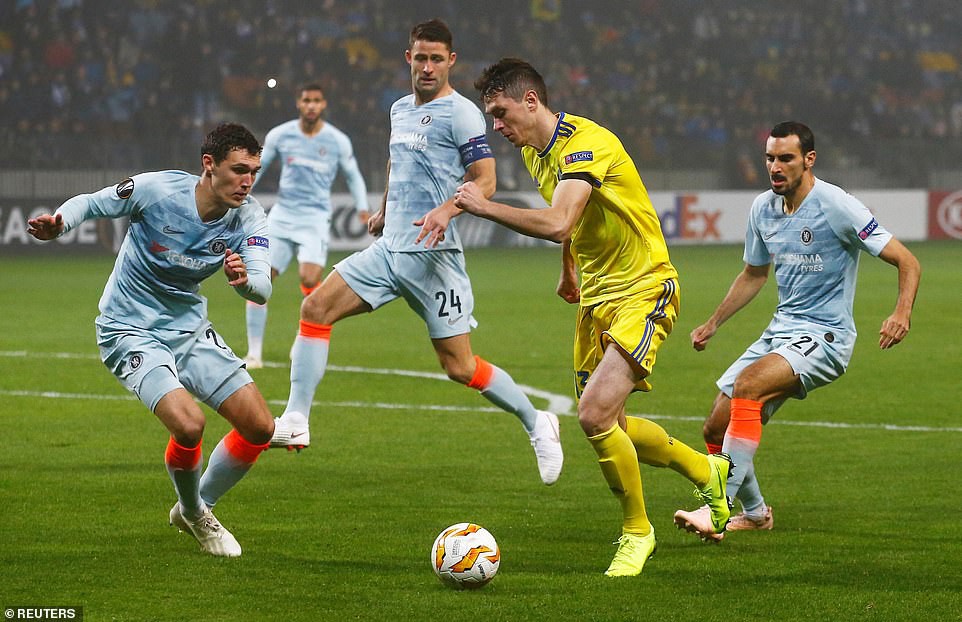 Giroud tỏa sáng, chấm dứt mạch tịt ngòi và top 5 điểm nhấn ấn tượng trận BATE - Chelsea - Ảnh 7.