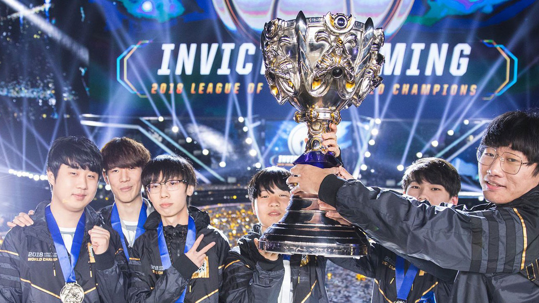 Invictus Gaming dù vô địch CKTG 2018 bị Hội phụ huynh Trung Quốc tẩy chay