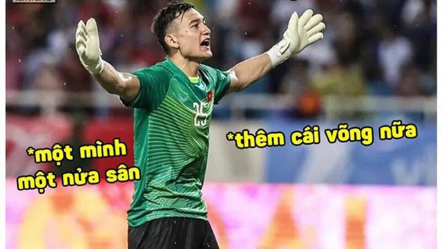 Nghẹn họng với loạt ảnh chế thủ môn Lâm Tây "rảnh hơn cá cảnh" ở trận gặp Lào