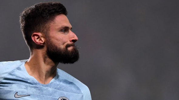 Giữa Oliver Giroud và Alvaro Morata, HLV Sarri chọn ai?