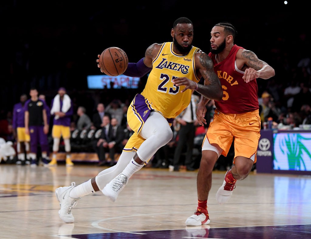 Chính LeBron James cũng bất ngờ vì mình lại phải cầm banh ở LA Lakers nhiều đến như vậy - Ảnh 2. Chính LeBron James cũng bất ngờ vì mình lại phải cầm banh ở LA Lakers nhiều đến như vậy - Ảnh 2.