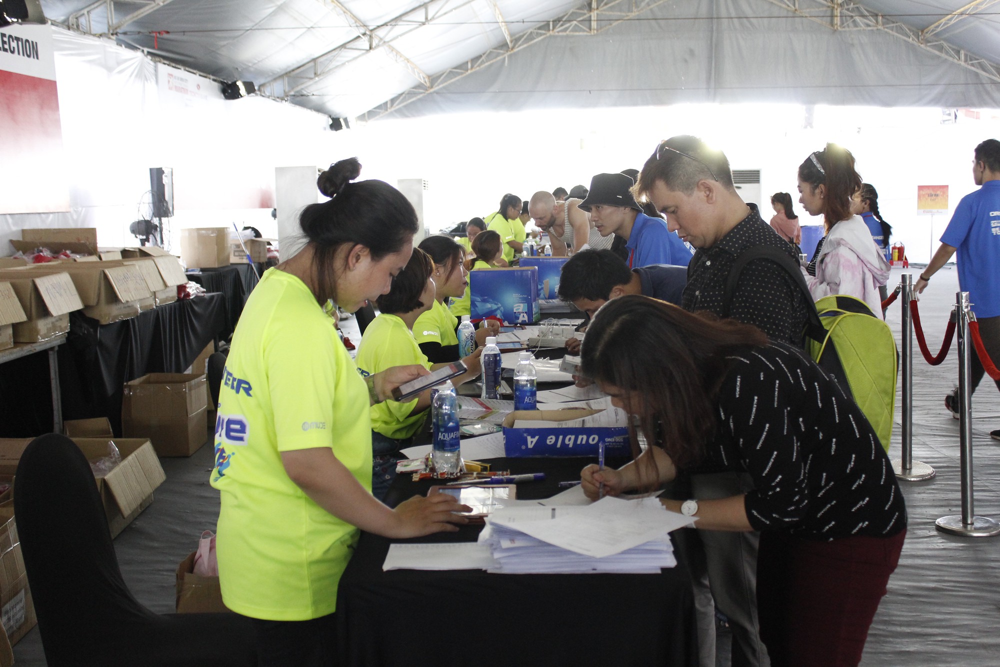 Hàng ngàn VĐV hào hứng đến nhận bib marathon quốc tế Techcombank - Ảnh 3. Hàng ngàn VĐV hào hứng đến nhận bib marathon quốc tế Techcombank - Ảnh 3.