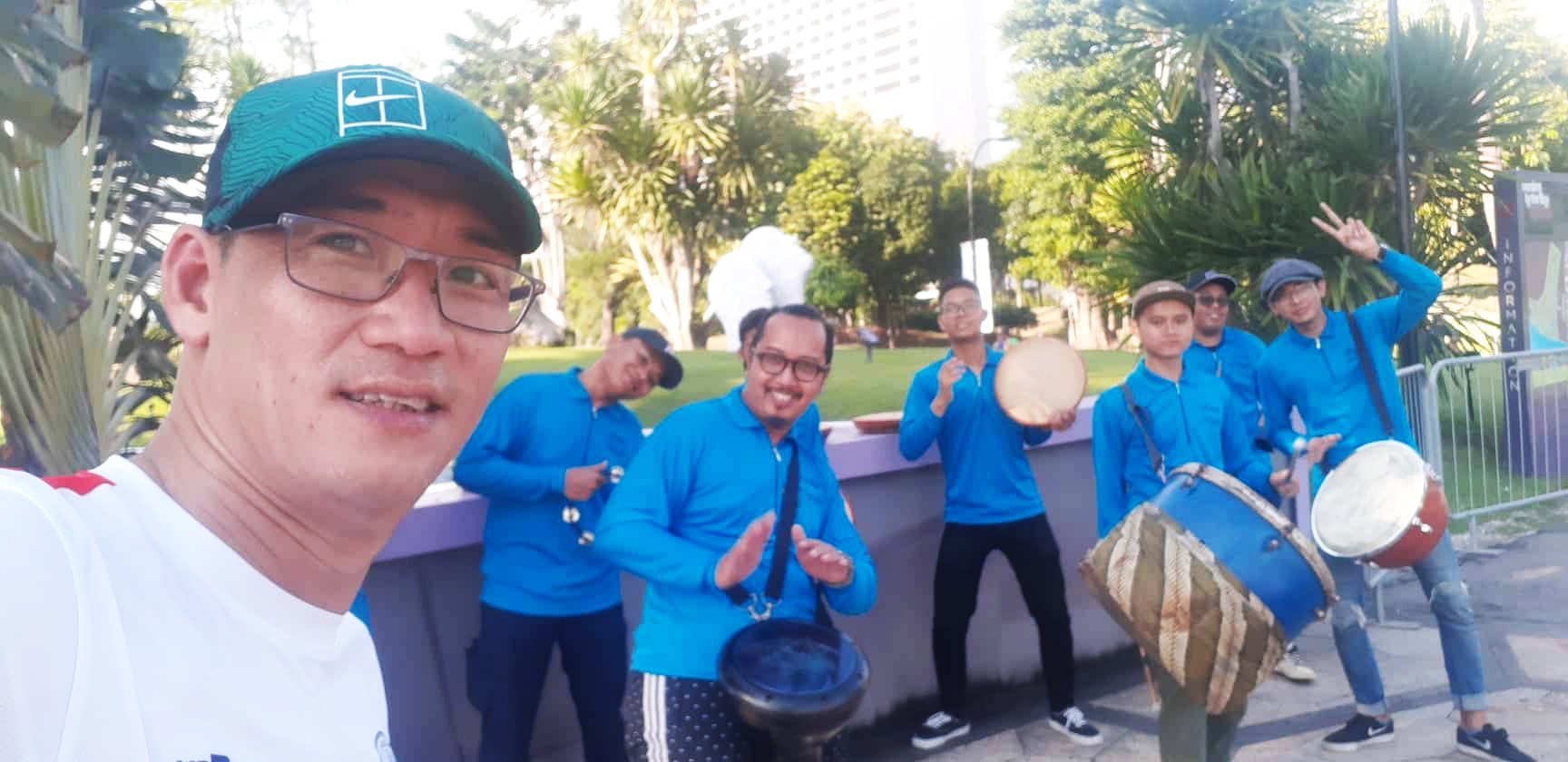 SC Singapore Marathon và runner Việt: Đông như kiến, mề đay to bự và cực chuyên nghiệp - Ảnh 3. SC Singapore Marathon và runner Việt: Đông như kiến, mề đay to bự và cực chuyên nghiệp - Ảnh 3.