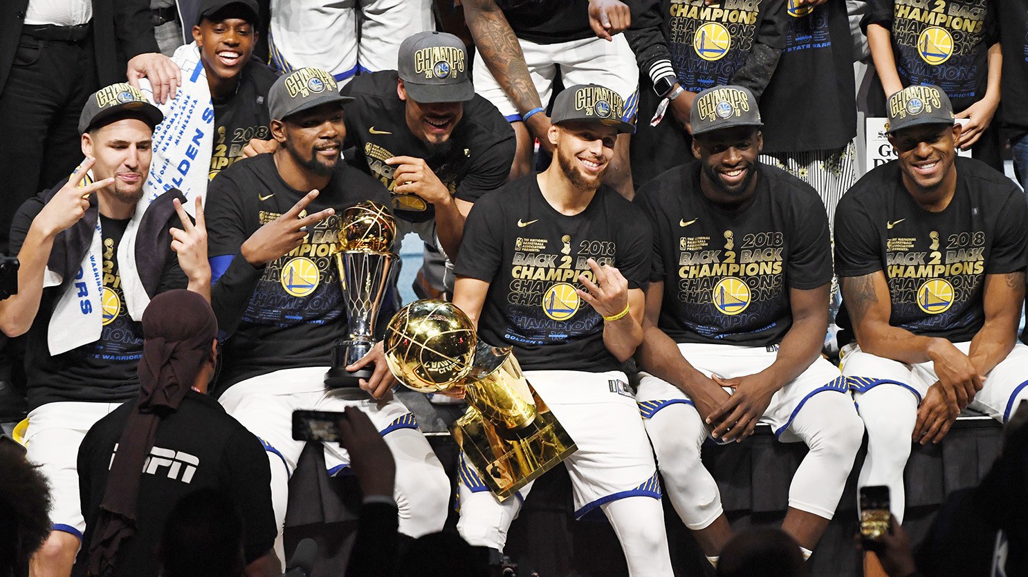 Golden State Warriors bỏ túi danh hiệu đầu tiên trong mùa giải năm nay