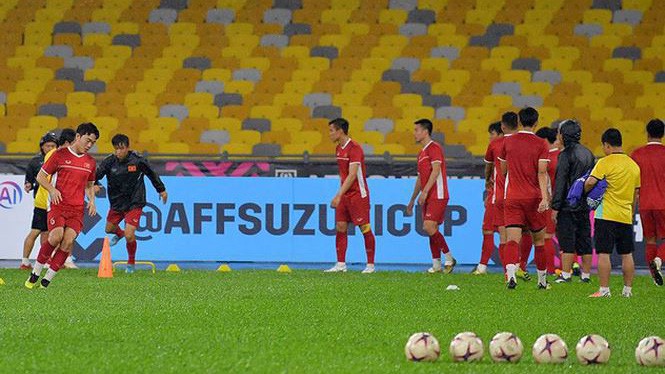 Chuyên gia Việt 'bắt mạch' tuyển Malaysia trước chung kết AFF Cup