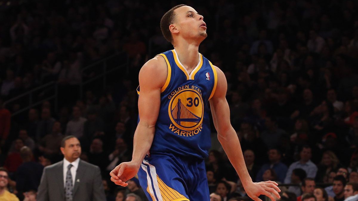 Đầu não NASA không loại trừ khả năng đưa Stephen Curry vào không gian