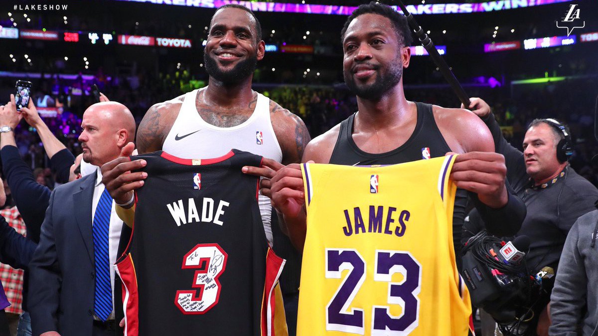 Những phản ứng đầy cảm xúc sau màn "tạm biệt" LeBron James của Dwyane Wade