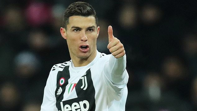 Vì sao Ronaldo vẫn cười ngạo nghễ dù mới ghi 1 bàn cho Juventus ở Champions League?