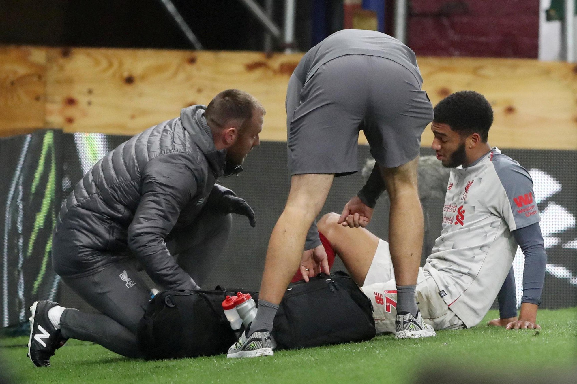 Bật mí hai tài năng trẻ giúp Liverpool đối phó bão chấn thương khi đại chiến với Man Utd - Ảnh 4. Bật mí hai tài năng trẻ giúp Liverpool đối phó bão chấn thương khi đại chiến với Man Utd - Ảnh 4.