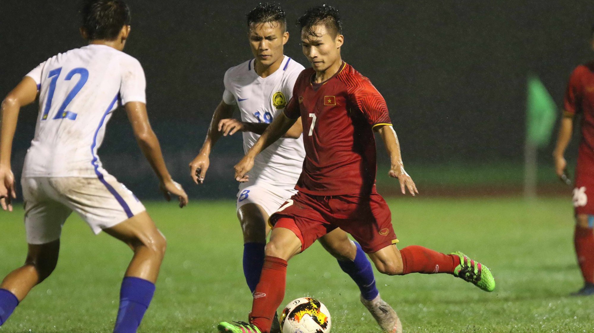 Một ngày trước chung kết AFF Cup 2018, U21 Việt Nam đánh bại U21 Malaysia