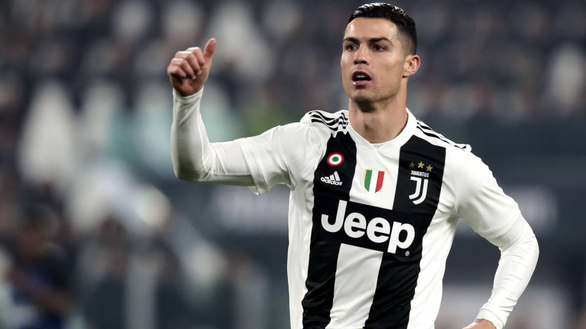 Lời thỉnh cầu khó tin từ CĐV Juventus khiến Ronaldo hạ quyết tâm đánh bại Torino