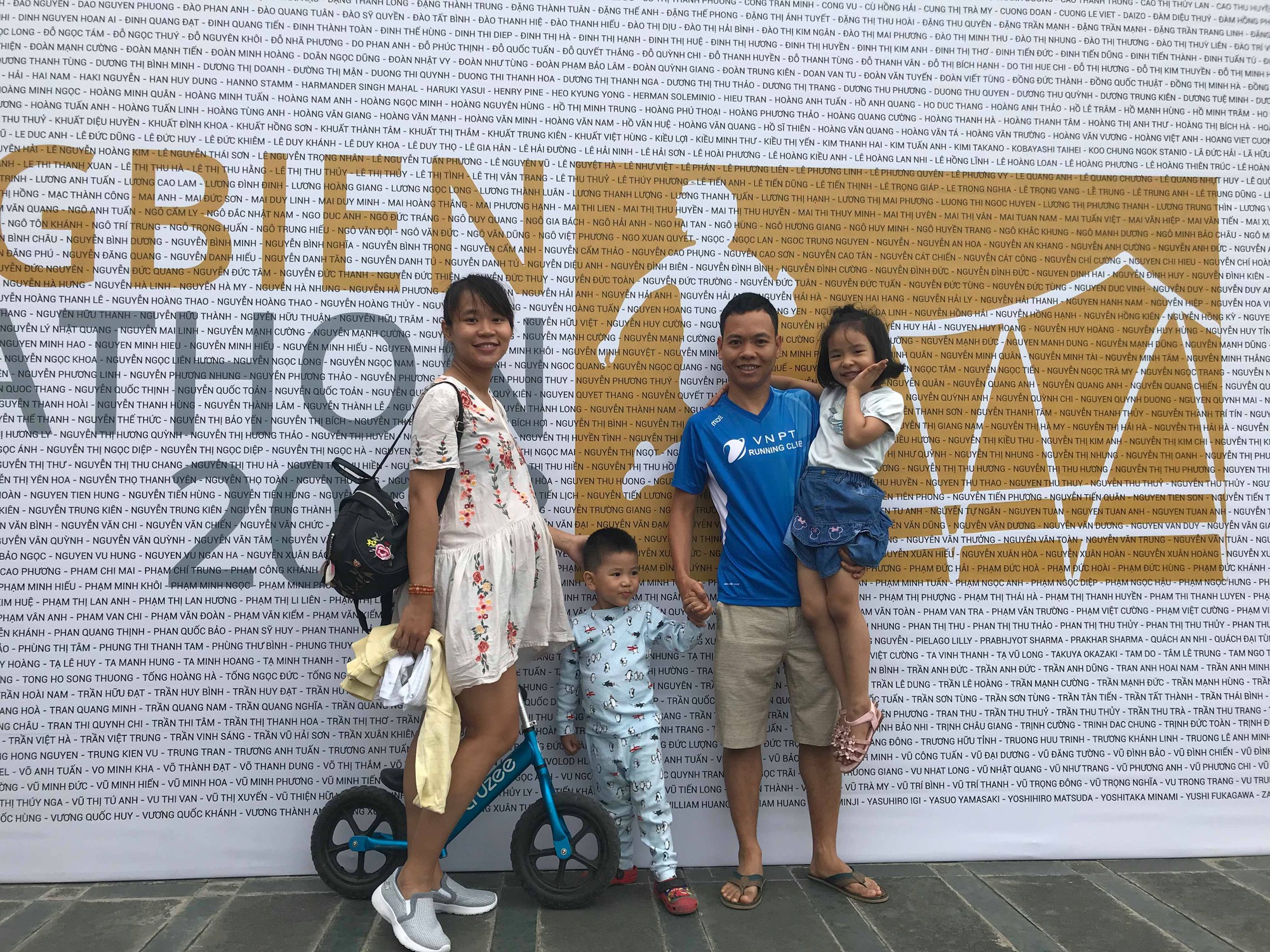 Chờ 2 tuần, cặp vợ chồng runner lấy tên thủ môn Lâm tây đặt cho con sau trận CK AFF Cup 2018 - Ảnh 5. Chờ 2 tuần, cặp vợ chồng runner lấy tên thủ môn Lâm tây đặt cho con sau trận CK AFF Cup 2018 - Ảnh 5.