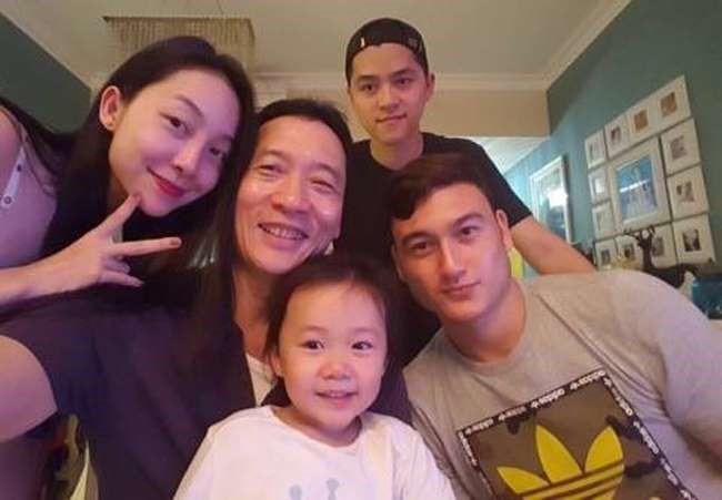 Tiết lộ bất ngờ của chị gái nổi tiếng showbiz về thủ môn Văn Lâm