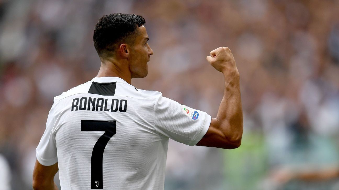 Mới khoác áo Juventus 6 tháng Ronaldo đã lập 5 kỷ lục