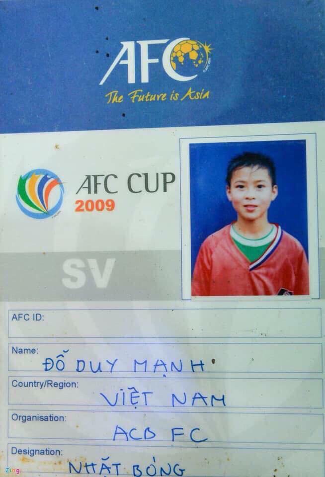 Duy Mạnh, Đức Huy: Từ cậu bé nhặt bóng thành nhà vô địch AFF Cup - Ảnh 2. Duy Mạnh, Đức Huy: Từ cậu bé nhặt bóng thành nhà vô địch AFF Cup - Ảnh 2.