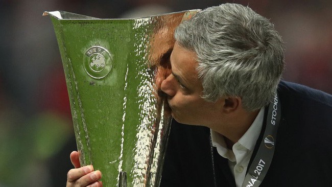 Nếu đổi Park Hang-seo lấy Mourinho? - Ảnh 2. Nếu đổi Park Hang-seo lấy Mourinho? - Ảnh 2.
