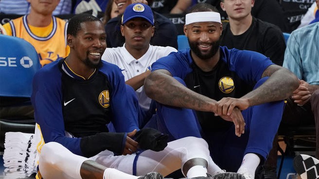 Hãy xem Kevin Durant và DeMarcus Cousins đấu 1v1 ra sao