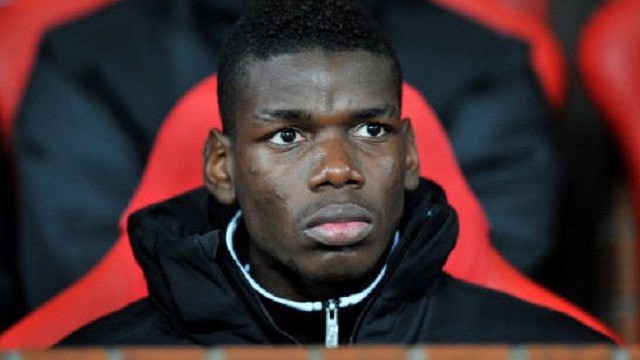Phản ứng gây tranh cãi của Paul Pogba sau khi Jose Mourinho bị sa thải
