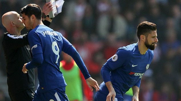 Sarri sẽ giải bài toán ghi bàn cho Chelsea bằng… cơn đau đầu trên hàng công