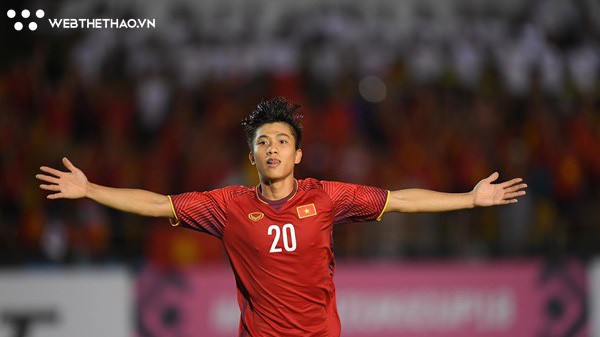 Hạ Philippines, Việt Nam đặt “một chân” vào chung kết AFF Cup 2018