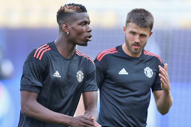 Paul Pogba chỉ trích công khai Mourinho trên sân tập khiến Carrick phải lên tiếng cảnh cáo - Ảnh 2. Paul Pogba chỉ trích công khai Mourinho trên sân tập khiến Carrick phải lên tiếng cảnh cáo - Ảnh 2.