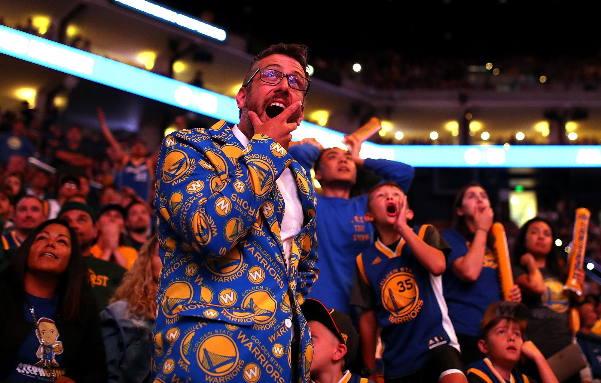 Sướng như cầu thủ Golden State Warriors, mỗi lần đấu sân khách là được chăm sóc như ở thiên đường - Ảnh 1. Sướng như cầu thủ Golden State Warriors, mỗi lần đấu sân khách là được chăm sóc như ở thiên đường - Ảnh 1.