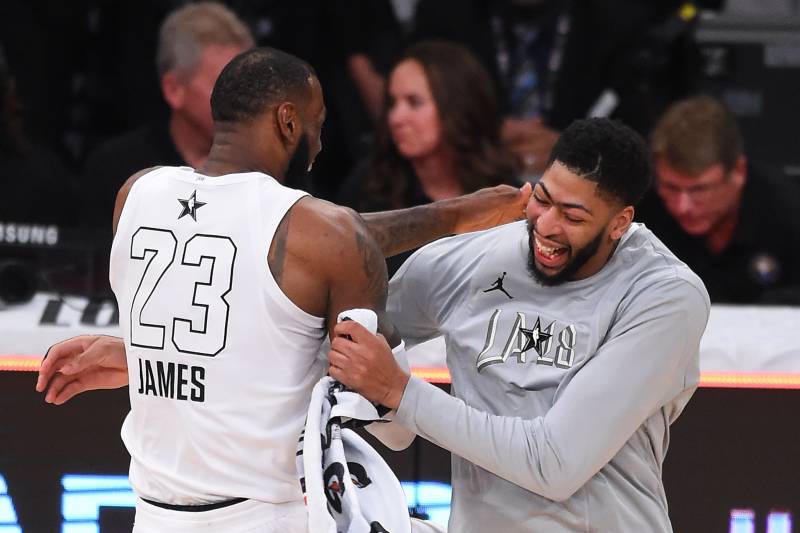 Anthony Davis không quan tâm những gì LeBron James nói - Ảnh 1. Anthony Davis không quan tâm những gì LeBron James nói - Ảnh 1.