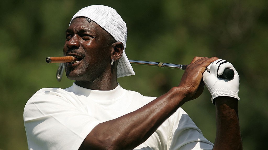 Vua bóng rổ Michael Jordan giàu có thế nào trong năm 2018