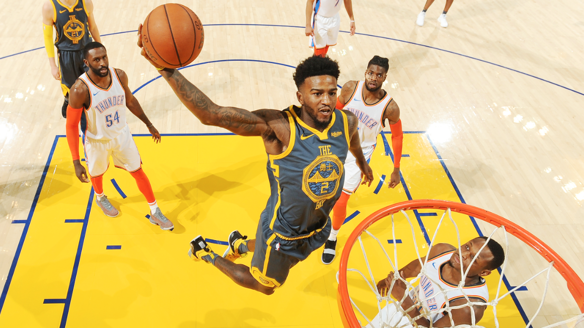 Chơi bóng cho Golden State Warriors khổ như thế nào với một cầu thủ trẻ?