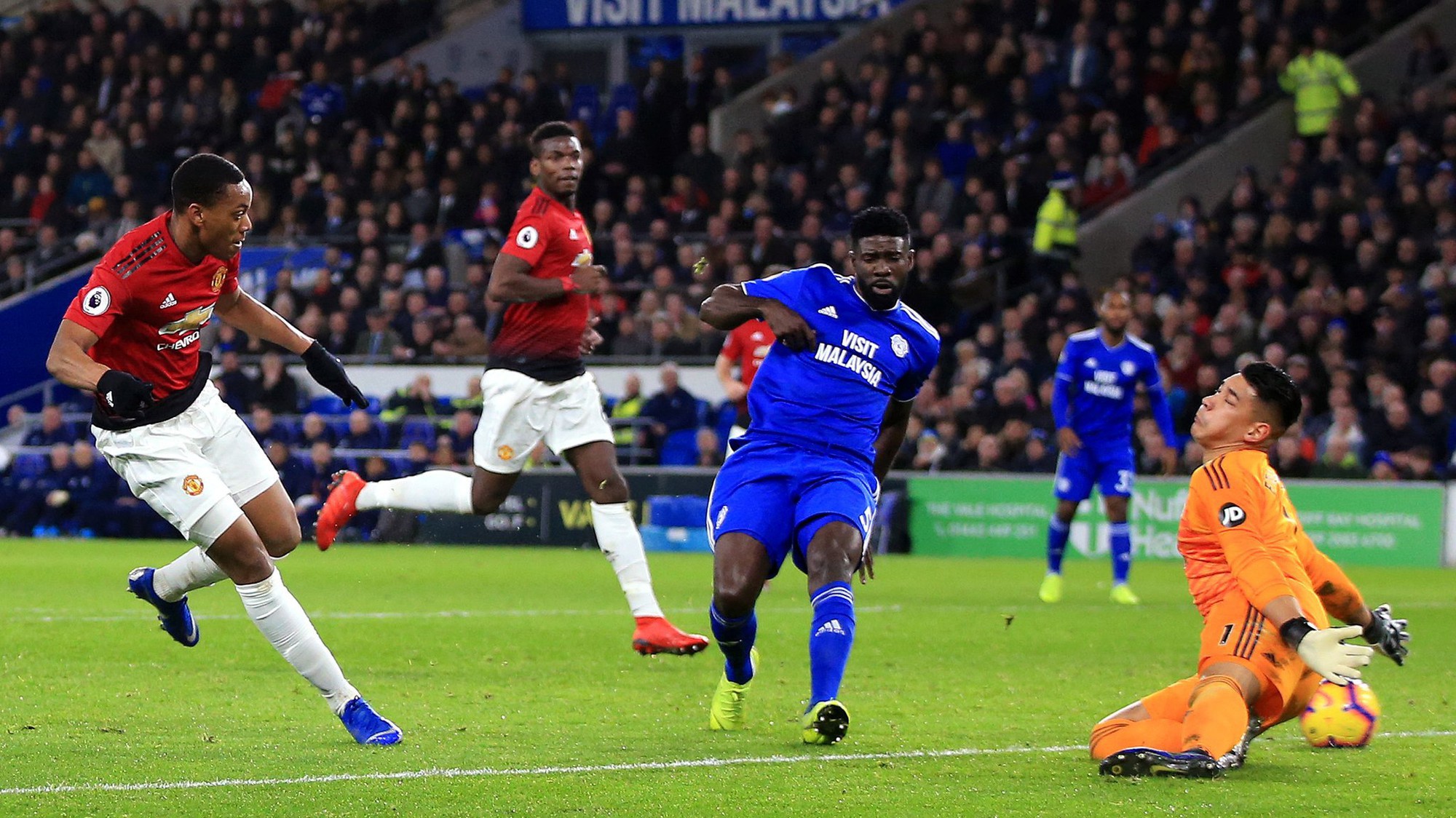 Những thống kê ấn tượng trong ngày Solskjaer khởi đầu "5 sao" với Man Utd
