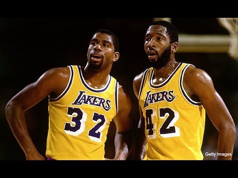 Huyền thoại Lakers khẳng định Carmelo Anthony chính là điều mà LeBron James đang cần - Ảnh 3. Huyền thoại Lakers khẳng định Carmelo Anthony chính là điều mà LeBron James đang cần - Ảnh 3.