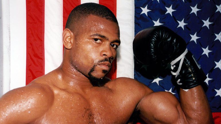 Roy Jones Jr - Sự màu mè đầy toan tính