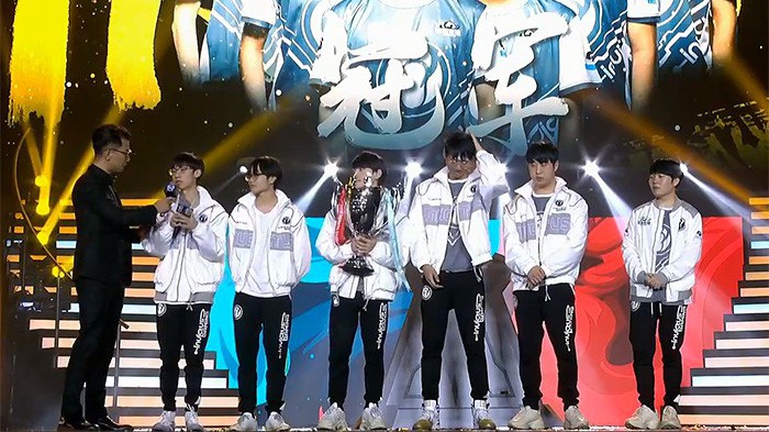 Invictus Gaming lên ngôi vô địch tại giải đấu lớn nhất LPL: Demacia Cup 2018 Mùa Đông