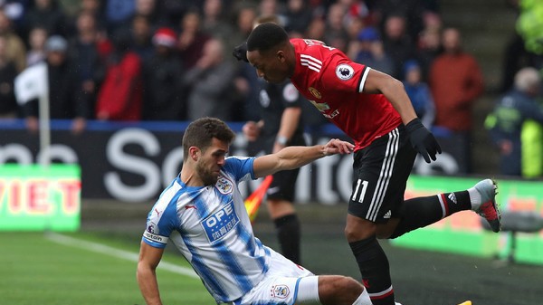 Nhận định tỷ lệ cược kèo bóng đá tài xỉu trận Man Utd vs Huddersfield