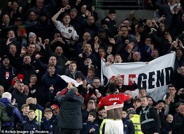 Fan Man United chuẩn bị món quà đặc biệt chào đón Solskjaer trở lại sân Old Tranfford - Ảnh 1. Fan Man United chuẩn bị món quà đặc biệt chào đón Solskjaer trở lại sân Old Tranfford - Ảnh 1.
