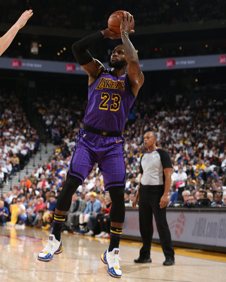 LeBron James thoát án phạt từ NBA sau sự cố với người Do Thái - Ảnh 1. LeBron James thoát án phạt từ NBA sau sự cố với người Do Thái - Ảnh 1.