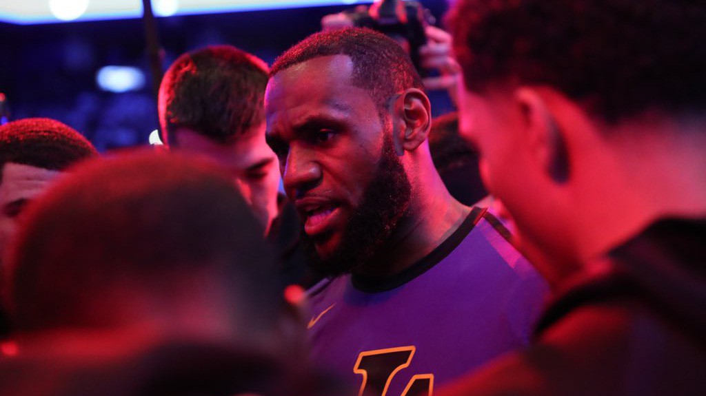 LeBron James muốn LA Lakers phải có thói quen như Golden State Warriors