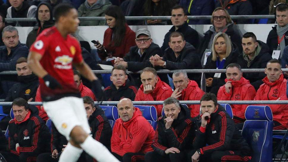 HLV Solskjaer tiết lộ nguyên nhân khiến Martial vắng mặt trận gặp Huddersfield