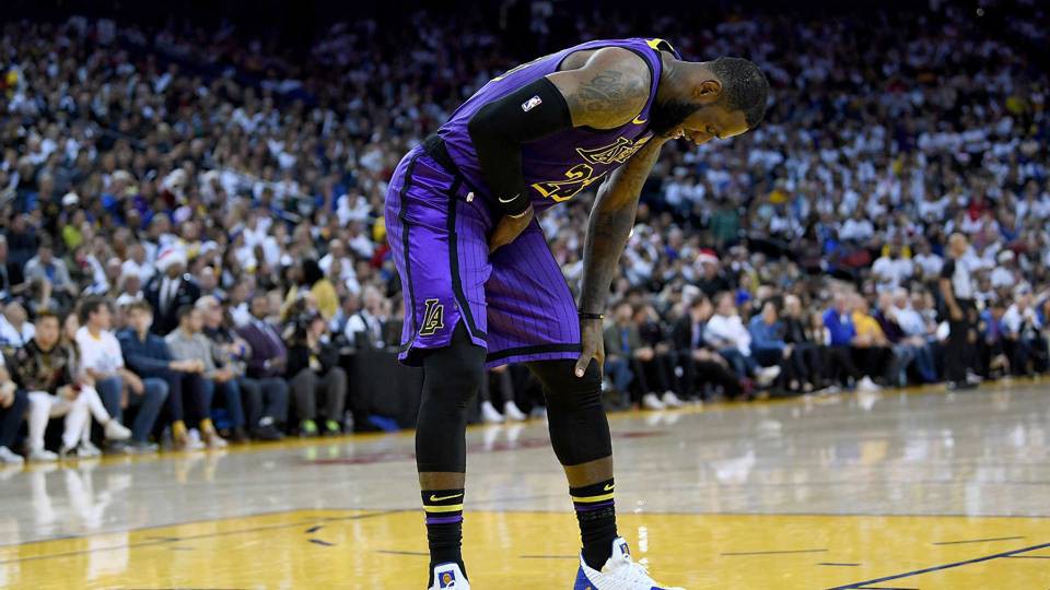 Qua chấn thương của LeBron James mới thấy bản lĩnh nơi Magic Johnson