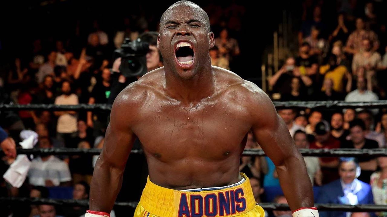 Lão tướng Adonis Stevenson hôn mê, đang trong tình trạng nguy kịch sau trận bảo vệ đai