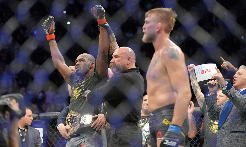 UFC 232: Cuộc đời vốn chẳng công bằng đâu - Ảnh 2.