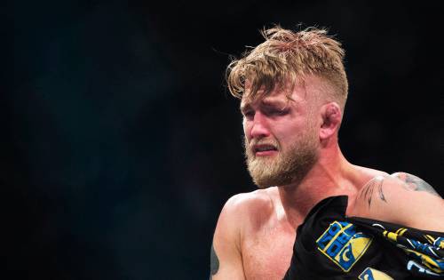 UFC 232: Cuộc đời vốn chẳng công bằng đâu - Ảnh 6.