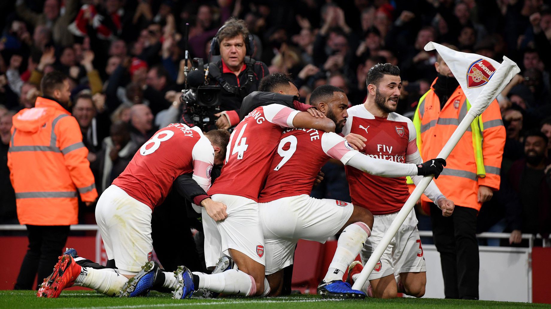 5 lần Unai Emery tạo nên điều kỳ diệu cho Arsenal từ băng ghế dự bị ở mùa này