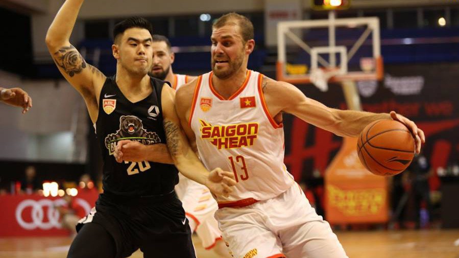 Macau Black Bears vs Saigon Heat: Cam go nơi đất khách