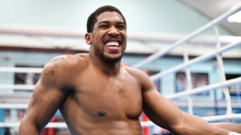 Anthony Joshua nói gì về kèo Tyson Fury - Deontay Wilder