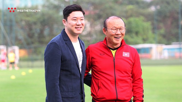 Nhà vô địch Olympic Jin Jong Oh đến "tiếp lửa" cho thầy trò HLV Park Hang Seo